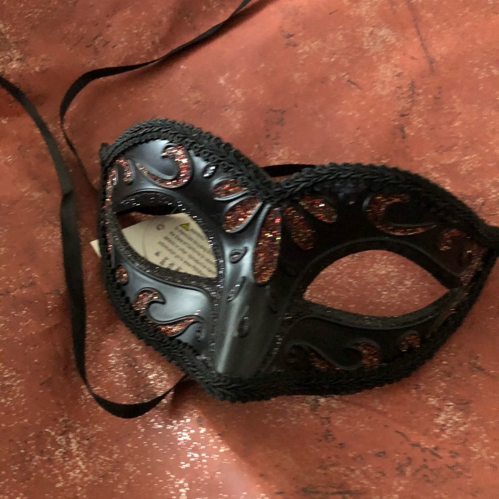 Masquerade mask